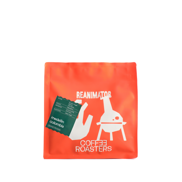 雨のコーヒータイム Colombia Medellin | Trade Coffee